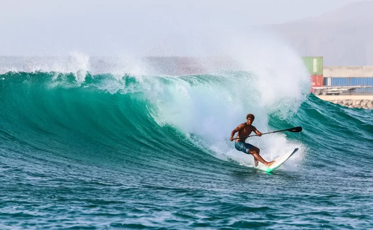 Wesley Brito buttomturn on wave at Boavista